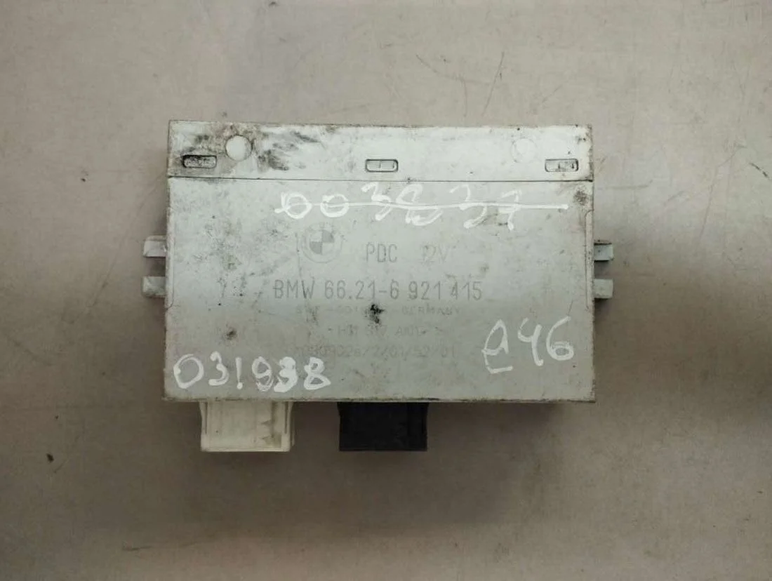 Блок управления парктрониками 66216921415 BMW 3 E46 0