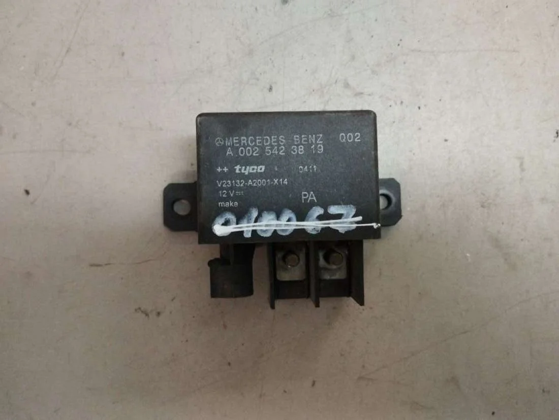 Блок управления аккумулятором (АКБ) A0025423819 Mercedes-Benz E W211 0