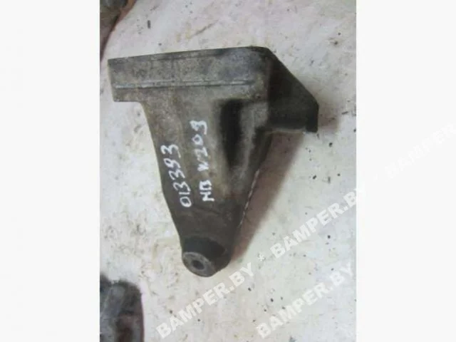 Кронштейн двигателя a2712230904 Mercedes-Benz C W203 1.8 Бензин