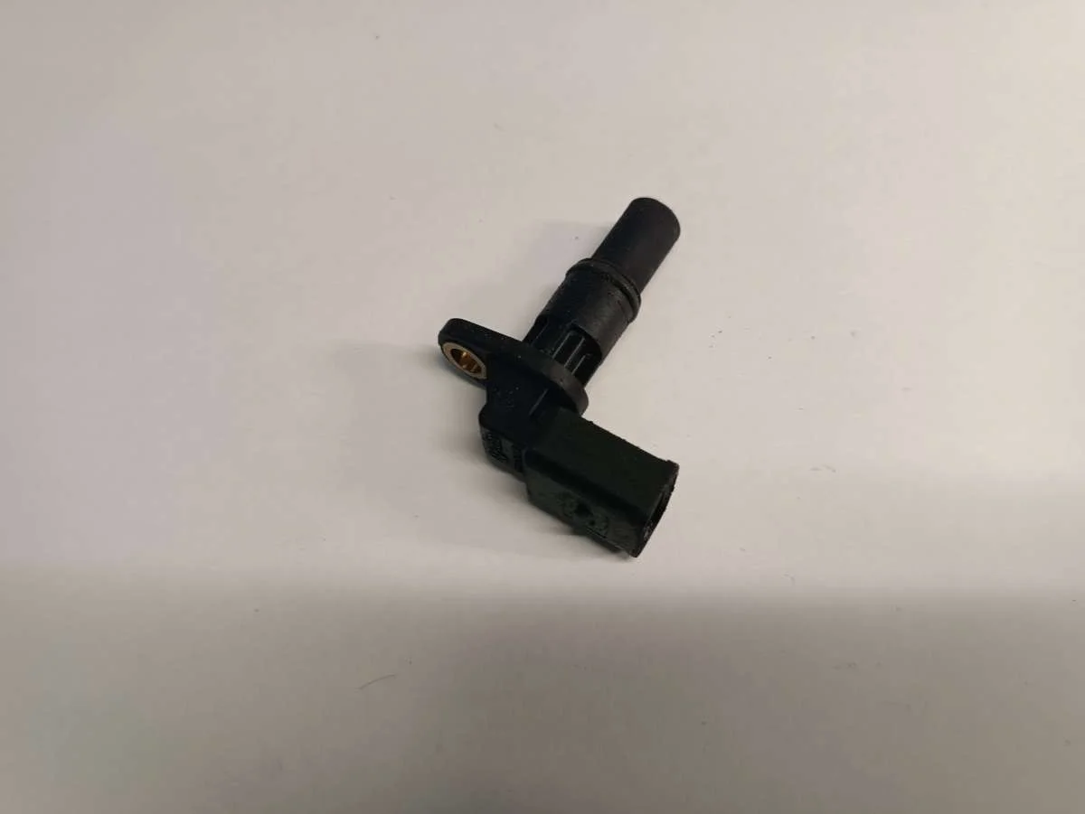 Датчик распредвала 06B905163A Volkswagen Golf 5 1.6 Бензин