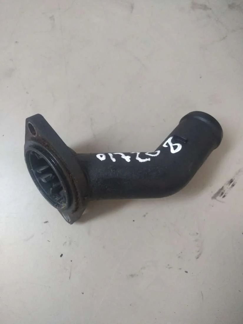 Фланец (тройник) системы охлаждения 06A121121C Volkswagen Sharan 1 restailing 1.9 Дизель