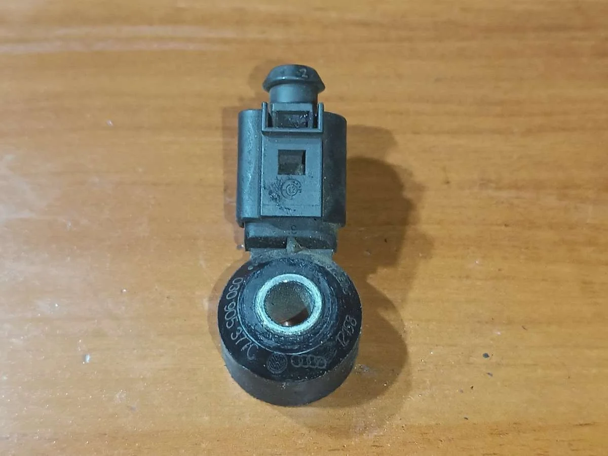 Датчик детонации 030905377C Volkswagen Golf 6 1.2 Бензин