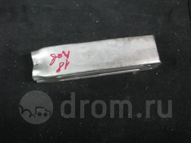 кронштейн усилителя переднего бампера Audi A6 (C6 4F) 2004-2011 L F