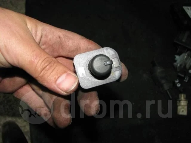 переключатель регулировки зеркала Audi A6 (C6 4F) 2004-2011 - -