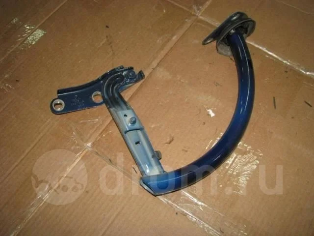 петля крышки багажника VW Passat (B6) 2005-2010 R -