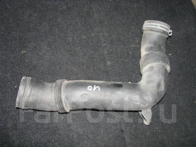 патрубок воздушного фильтра VW Passat (B6) 2005-2010 - -