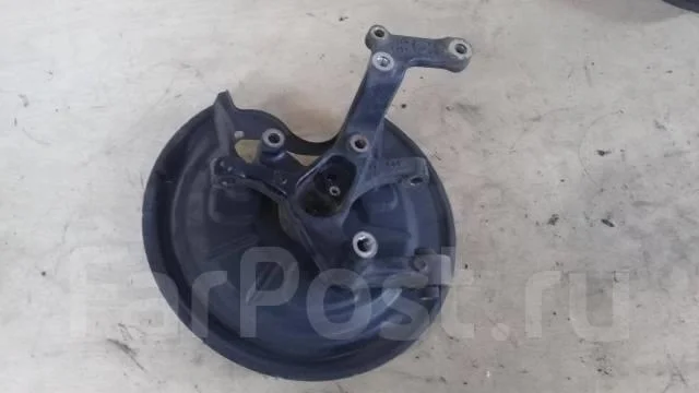 кулак поворотный VW Jetta 2005-2011 L R