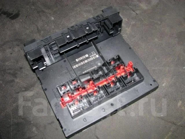 блок управления бортовой сети VW Tiguan 2007-2011 - -