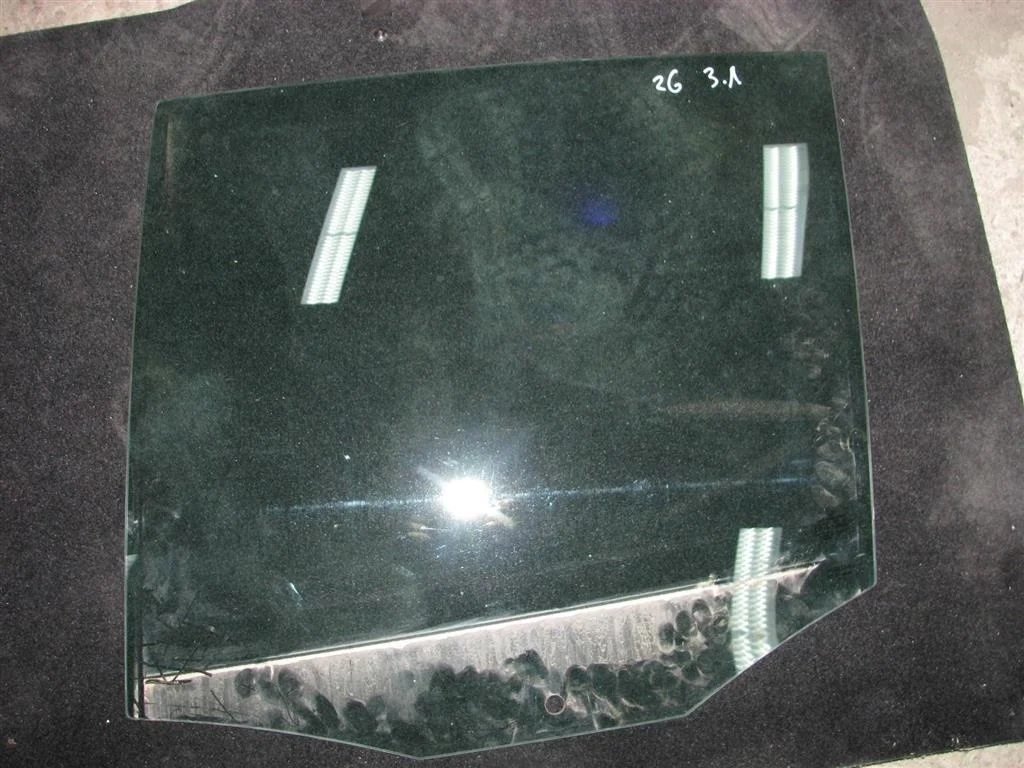 стекло двери VW Tiguan 2007-2011 L R