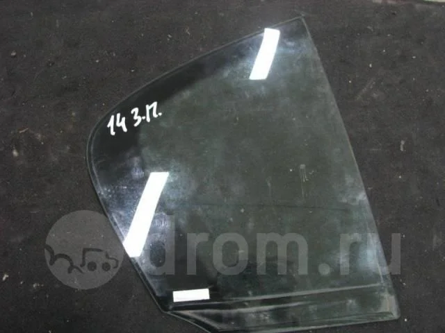 стекло двери  (форточка) VW Passat (B6) 2005-2010 R R