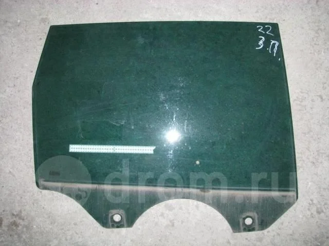 стекло двери VW Touareg 2002-2010 R R