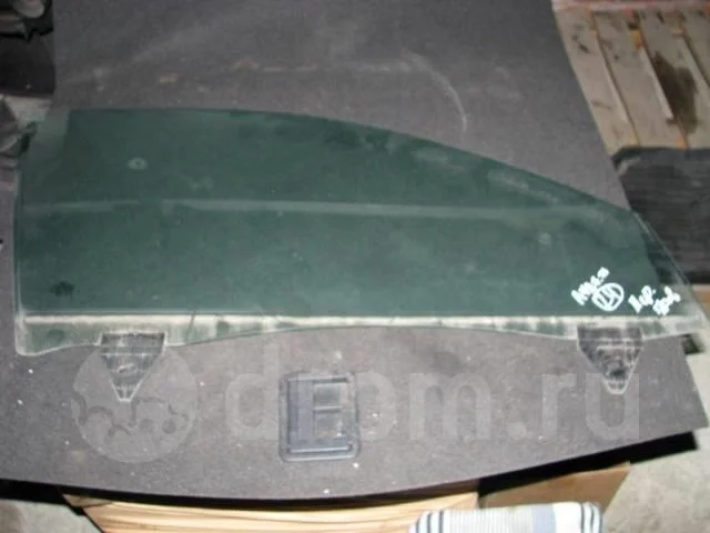 стекло двери Audi A4 (B7) 2004-2009 R F