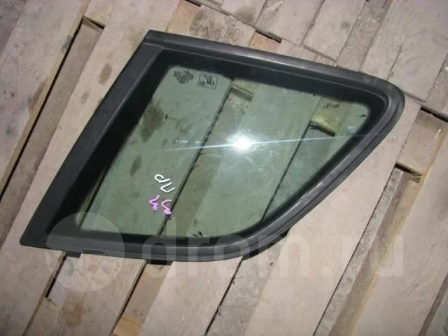 стекло кузовное глухое Audi A3 (8PA) 2004-2013 R -