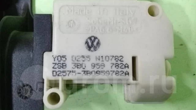 замок бардачка Audi A6 (C6 4F) 2004-2011 - -