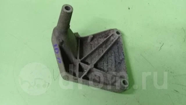 кронштейн двигателя Audi A8 [D3 4E] 2004-2010 R -