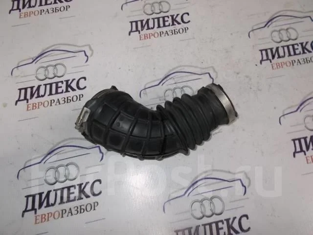 патрубок воздушного фильтра Audi A4 (B8) 2007-2015 - -