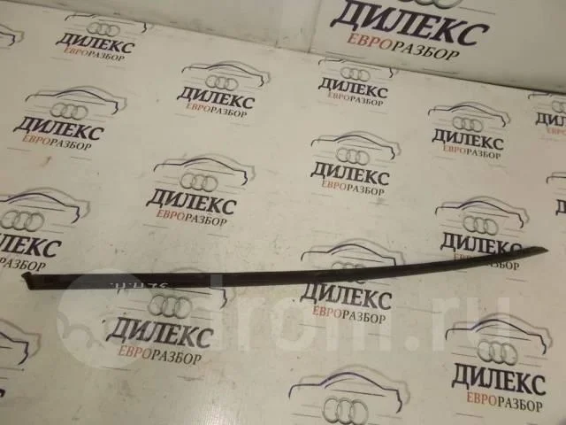 молдинг лобового стекла Audi A4 (B8) 2007-2015 R -
