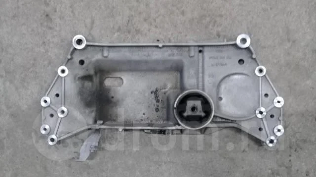 балка подмоторная VW Golf V Plus 2005-2014 - -