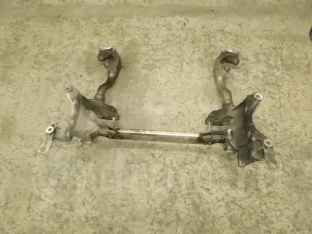 балка подмоторная Audi A4 (B8) 2007-2015 - -