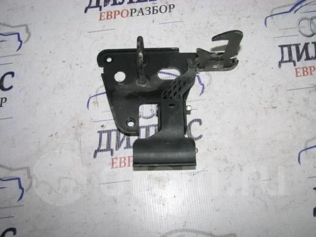 крючок капота Audi Allroad quattro 2005-2012 - -