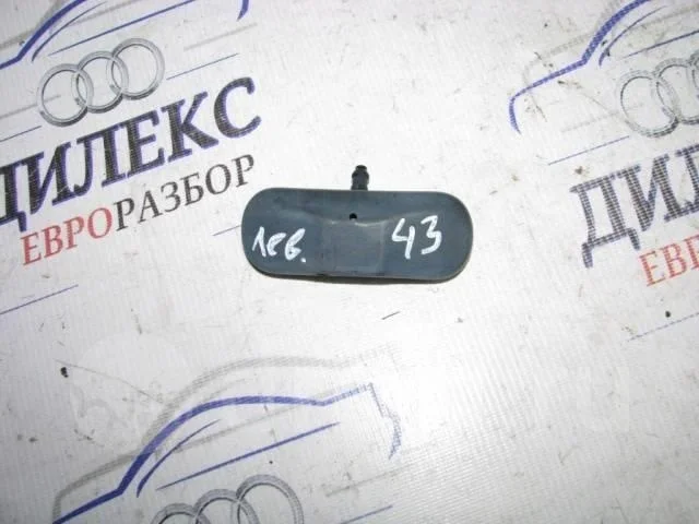 форсунка омывателя лобового стекла VW Tiguan 2007-2011 - -