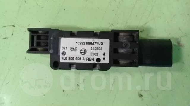 датчик air bag VW Touareg 2002-2010 - -