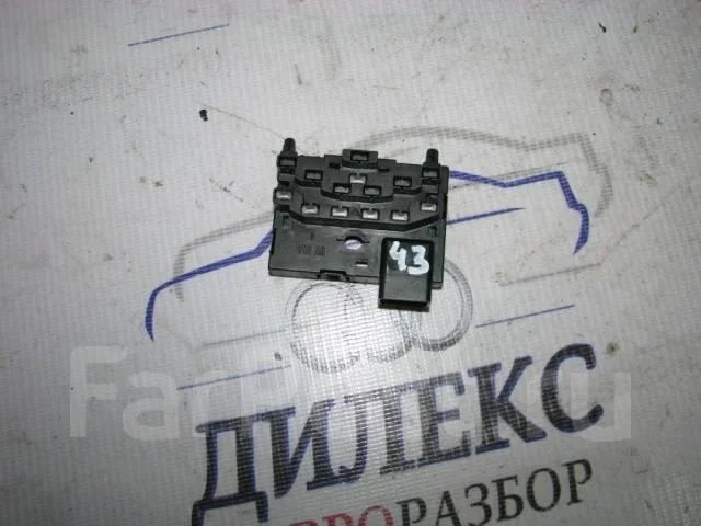 датчик угла поворота рулевого колеса VW Tiguan 2007-2011 - -