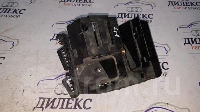 кронштейн (сопут. товар) VW Passat CC 2008-2017 - -