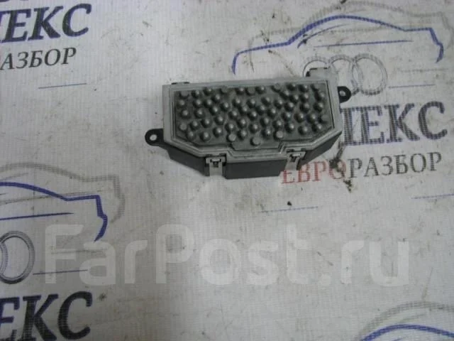 резистор отопителя VW Tiguan 2007-2011 - -