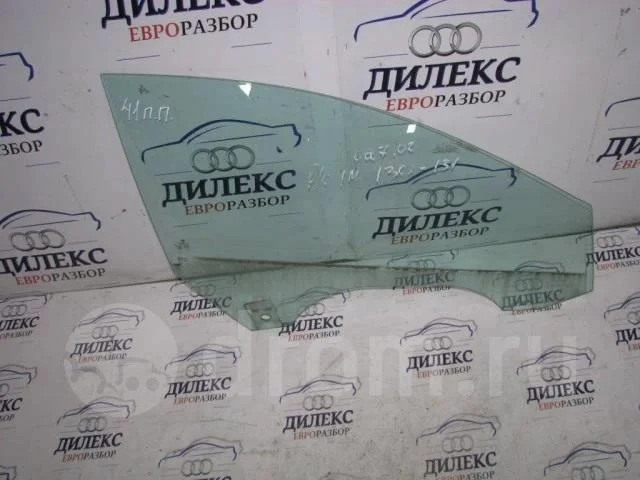стекло двери VW Passat CC 2008-2017 R F