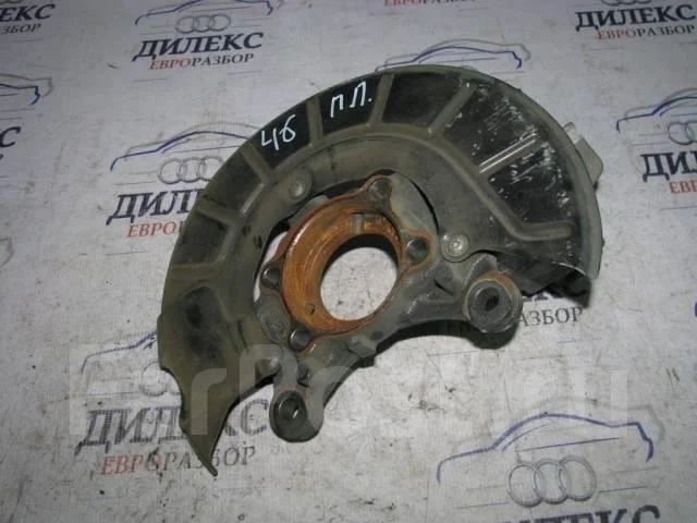 кулак поворотный VW Tiguan 2007-2011 R F