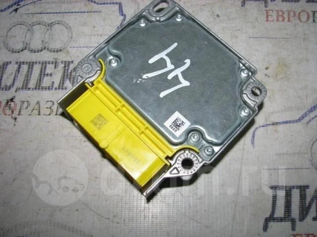 блок управления air bag Audi A4 (B7) 2004-2009 - -