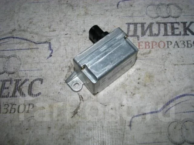 датчик ускорения VW Touareg 2002-2010 - -