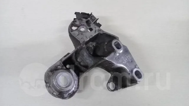 кронштейн опоры двигателя Audi A4 (B5) 1994-2000 R -