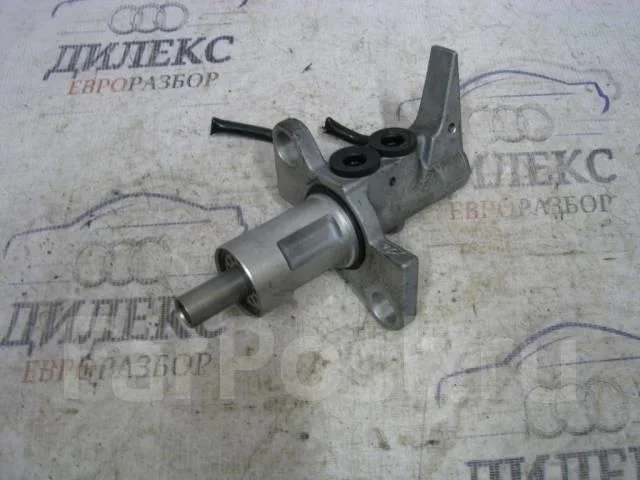 цилиндр тормозной главный Audi A4 (B8) 2007-2015 - -