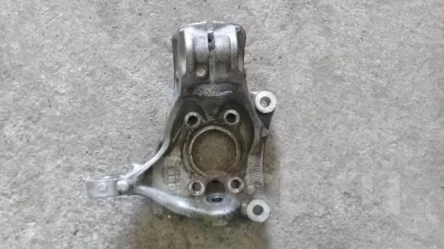 кулак поворотный VW Passat (B6) 2005-2010 L F