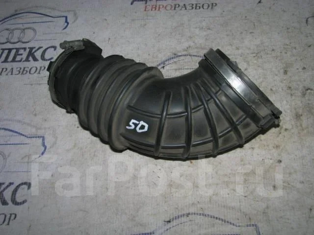 патрубок воздушного фильтра Audi A4 (B8) 2007-2015 - -