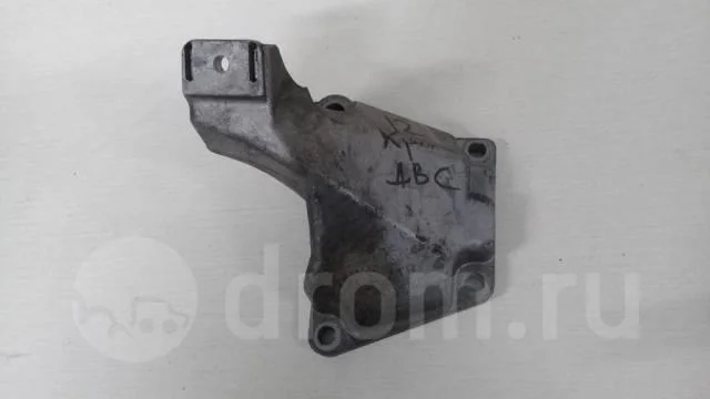 кронштейн двигателя Audi Allroad quattro 2000-2005 L -