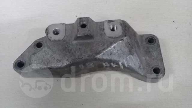 кронштейн акпп Audi A3 [8P1] 2003-2013 L -