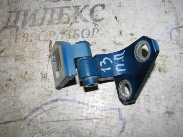 петля двери VW Golf V Plus 2005-2014 R F