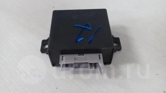 блок управления функции памяти положения зеркал Audi Allroad quattro 2000-2005 - -
