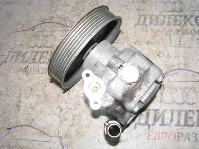 насос гидроусилителя Audi A4 (B8) 2007-2015 - -