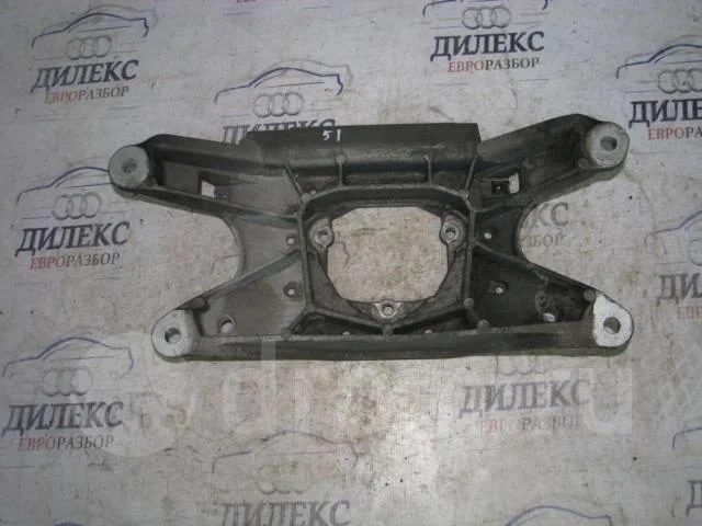 кронштейн опоры кпп Audi A4 (B8) 2007-2015 - -