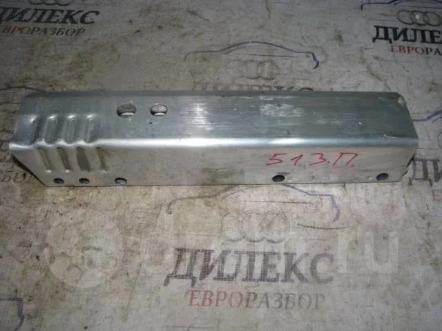 кронштейн усилителя заднего бампера Audi A4 (B8) 2007-2015 R R