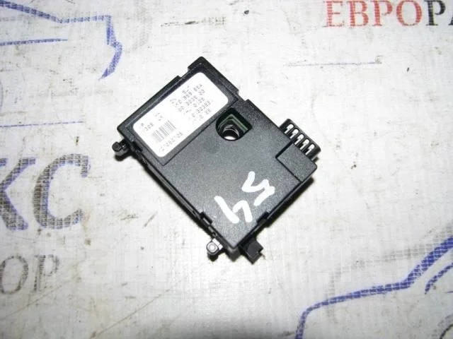 датчик угла поворота рулевого колеса VW Tiguan 2007-2011 - -