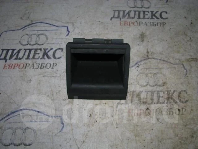 ящик консоли Audi A3 (8PA) 2004-2013 - F