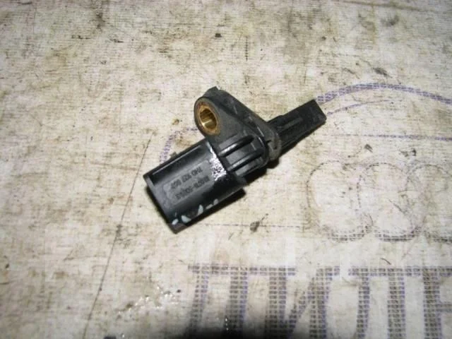 датчик abs VW Passat (B6) 2005-2010 L F