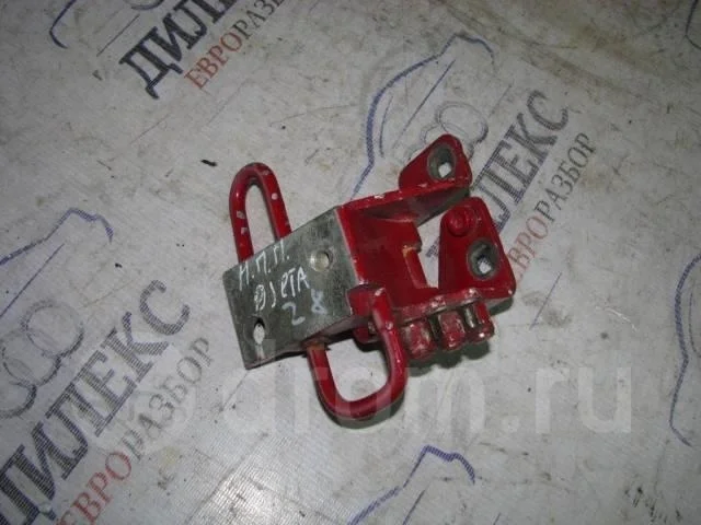 петля двери VW Jetta 2005-2011 R F