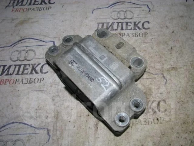 опора двигателя VW Passat (B6) 2005-2010 L -