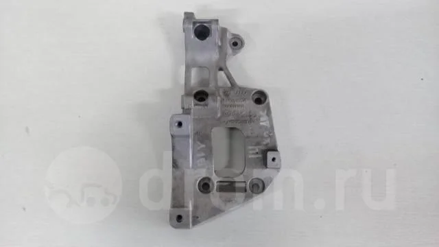 кронштейн генератора VW Jetta 2005-2011 - -